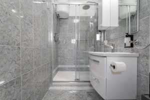A6 WC          